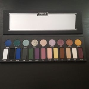 Kat Von D Metal Mattes Eye Shadow Pallette
